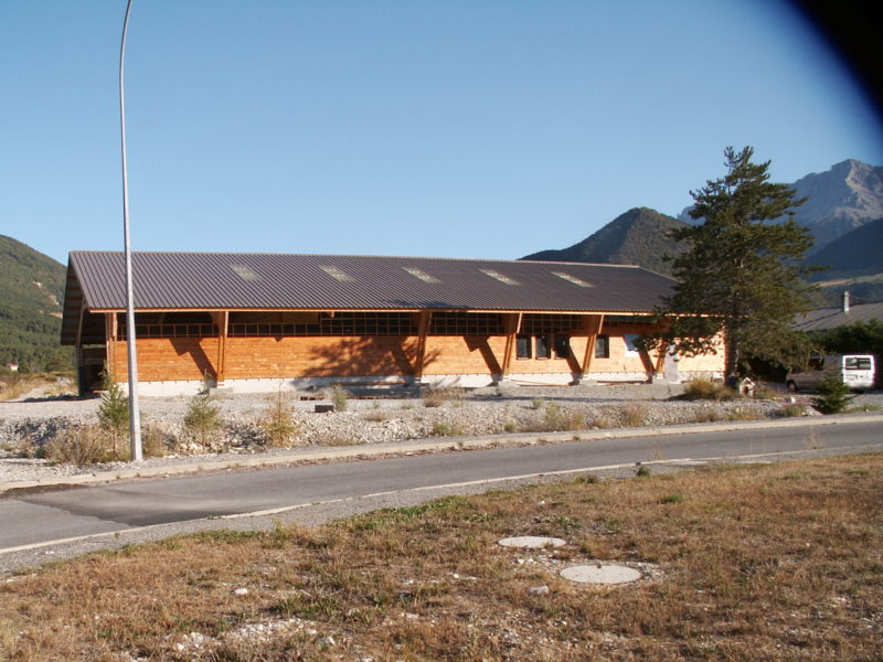 Construction d'un atelier en bois pour la fabrication de maisons - Intradosse - Montmaur