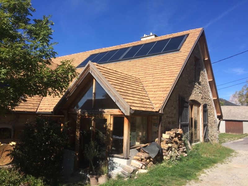 Toiture en tuiles - maisons ossature bois - Intradosse