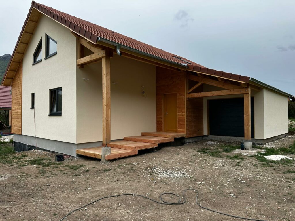 Maison en ossature bois avec une isolation performante en fibre de bois